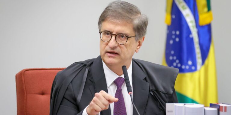 PGR não vê abuso de André Mendonça em investigação contra Moraes pgr-nao-ve-abuso-de-andre-mendonca-em-investigacao-contra-moraes