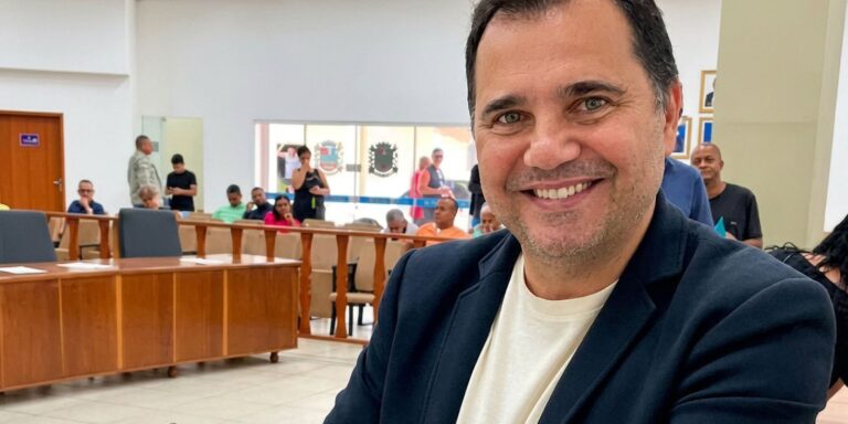 Secretário de Queimados, no Rio, morre baleado em abordagem da PM secretario-de-queimados,-no-rio,-morre-baleado-em-abordagem-da-pm