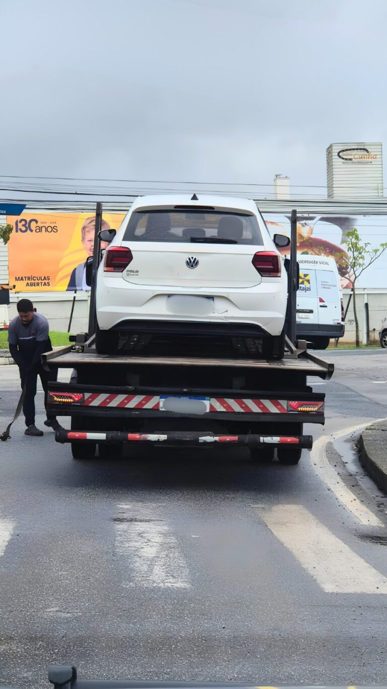 itajai-flagra-motorista-de-aplicativo-com-cnh-cassada-durante-fiscalizacao