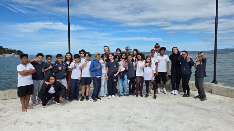 alunos-de-itapema-aprendem-sobre-a-historia-da-cidade-em-visita-a-pontos-turisticos