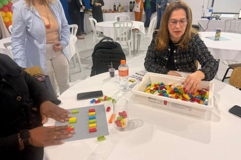 Itajaí entrega kits de alfabetização em Braille para 54 escolas municipais itajai-entrega-kits-de-alfabetizacao-em-braille-para-54-escolas-municipais