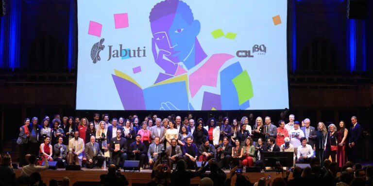 Ruy Castro vence prêmio principal do Jabuti pela 2ª vez consecutiva ruy-castro-vence-premio-principal-do-jabuti-pela-2a-vez-consecutiva