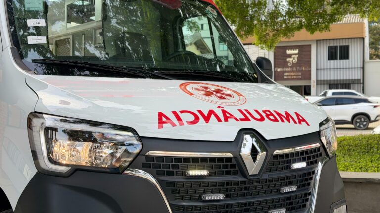 balneario-picarras-recebe-nova-ambulancia-do-samu-avaliada-em-r$-326-mil